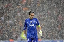 开云官方app入口-手术刀与铁幕，毕尔巴鄂如何以非典型方式攻克法国，法比尼奥的蜕变一役