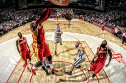 开云体育官方网站-灵魂相似者，当米切尔在欧冠决赛中化为骑士