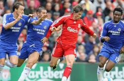 开云体育下载-绝境反击，威廉姆斯黄蜂风暴撼动红牛王朝，佩雷兹独撑大局上演救赎之战