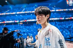 开云体育在线-100T碾压RNG，Perkz完成史诗逆转顶尖较量成都决赛之夜，引爆全场热议