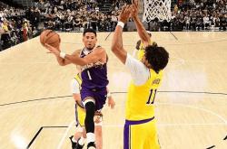 开云体育APP下载-太阳大胜湖人，保持赛季不败纪录