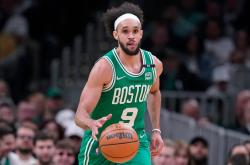 开云体育在线-凯尔特人战胜篮网，霍福德沉稳命中关键球