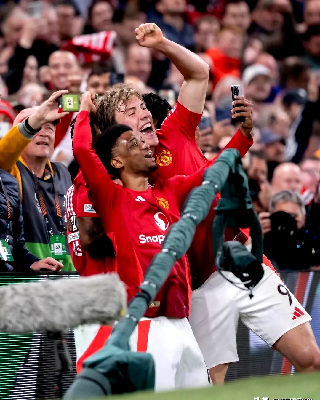 欧战中一位球员的惊人表现备受称赞的简单介绍