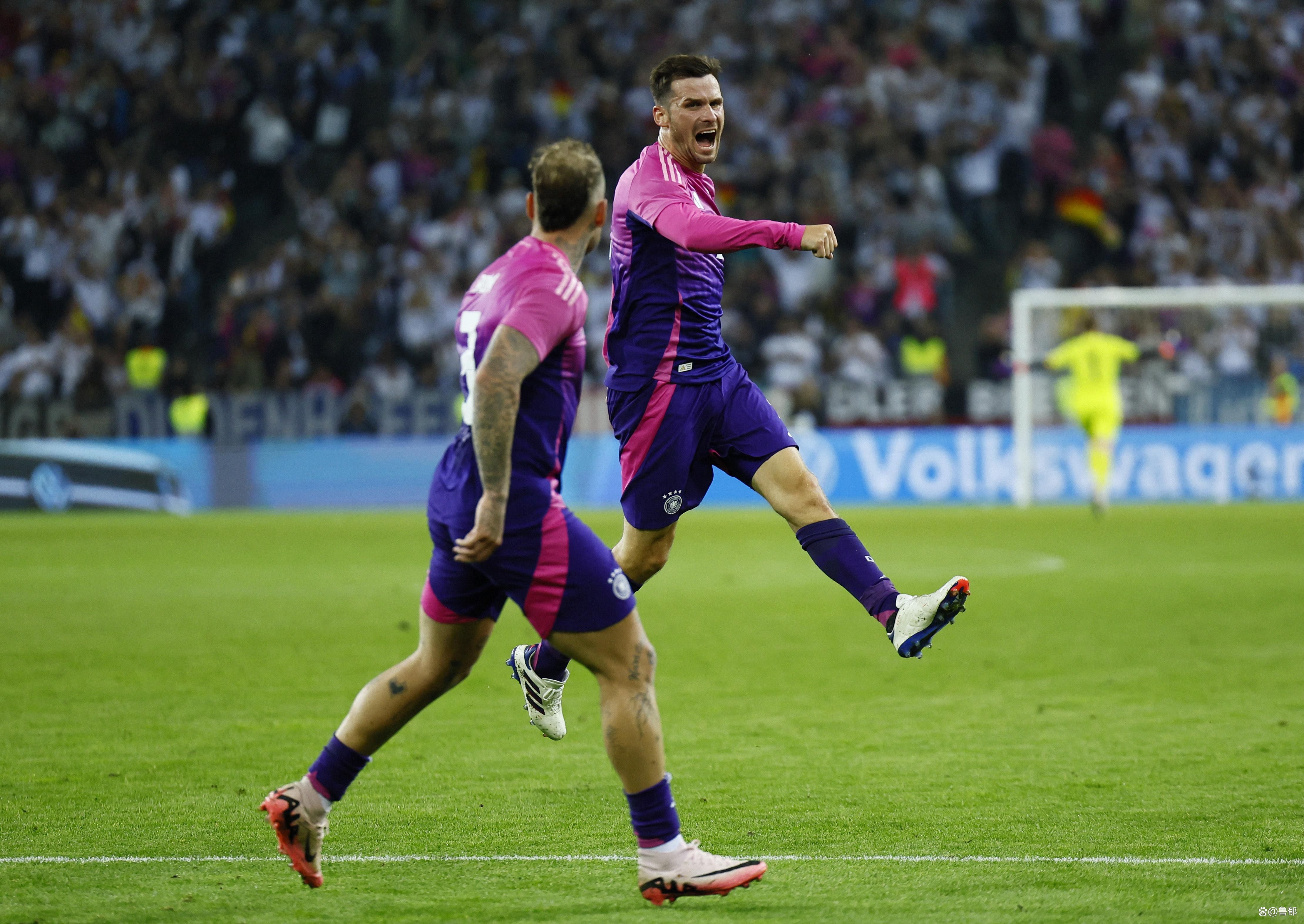 冰岛队主场负于德国队,实力不敌 冰岛队主场负于德国队,实力不敌