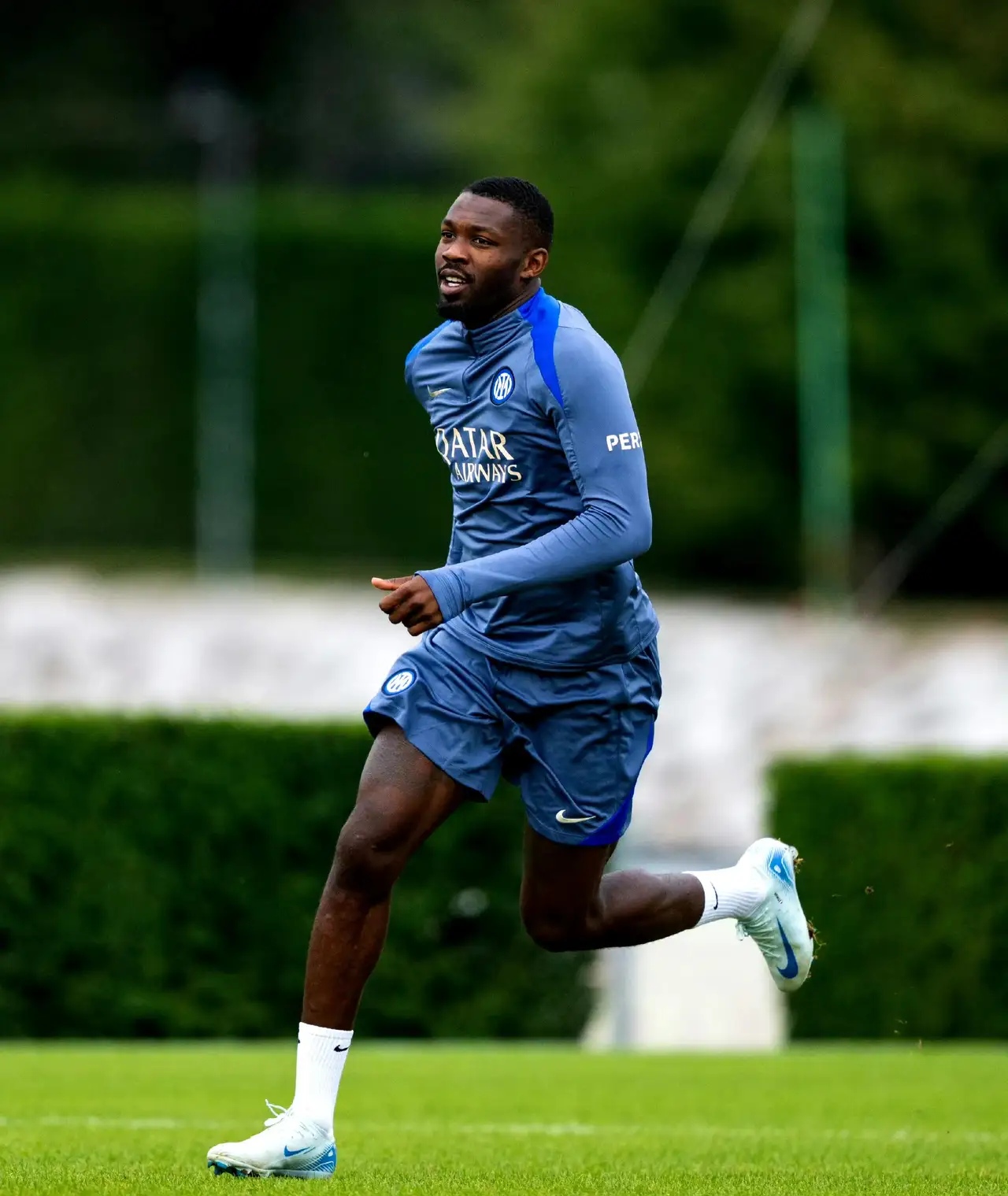 沙尔克04新援助球队取得连胜,展现实力的简单介绍 沙尔克04新援助球队取得连胜,展现实力的简单介绍