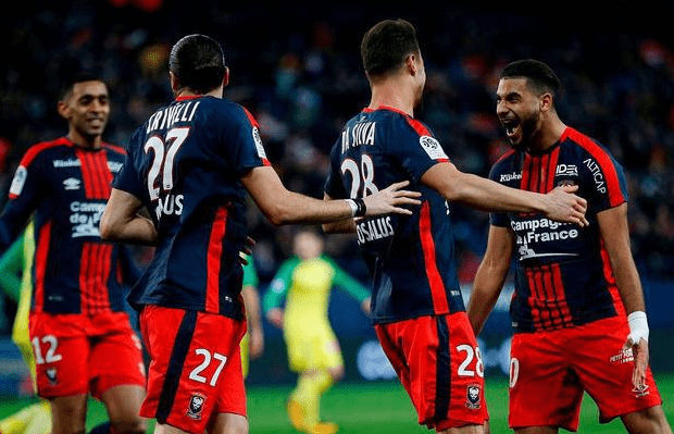 瓦朗谢纳主场不敌对手,欧战资格岌岌可危的简单介绍 瓦朗谢纳主场不敌对手,欧战资格岌岌可危的简单介绍