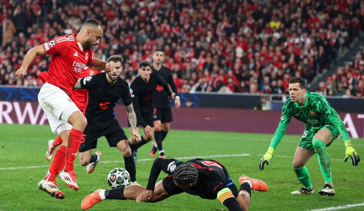 尤文图斯主场失利，球迷集体沉默