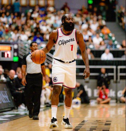 快船战胜篮网,取得重要系列赛首胜的简单介绍 快船战胜篮网,取得重要系列赛首胜的简单介绍