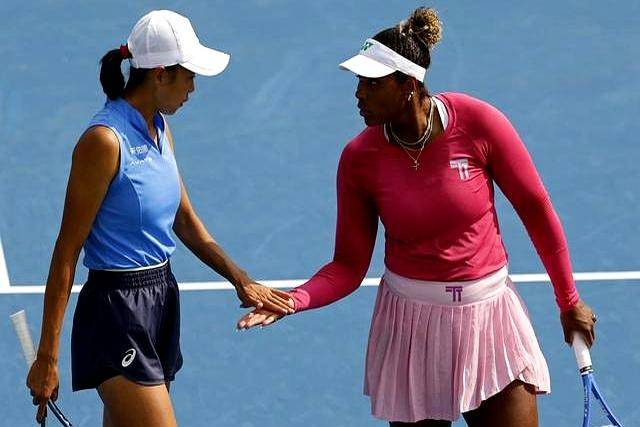 巴勒莫主场大捷,轻松击败对手 巴勒莫主场大捷,轻松击败对手