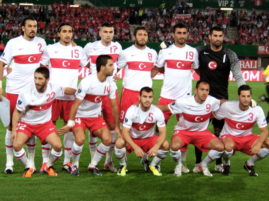 土耳其球队惊险逆转晋级四强