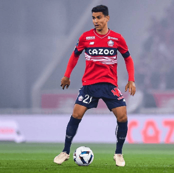 包含朗斯战胜里尔，展现强大实力的词条