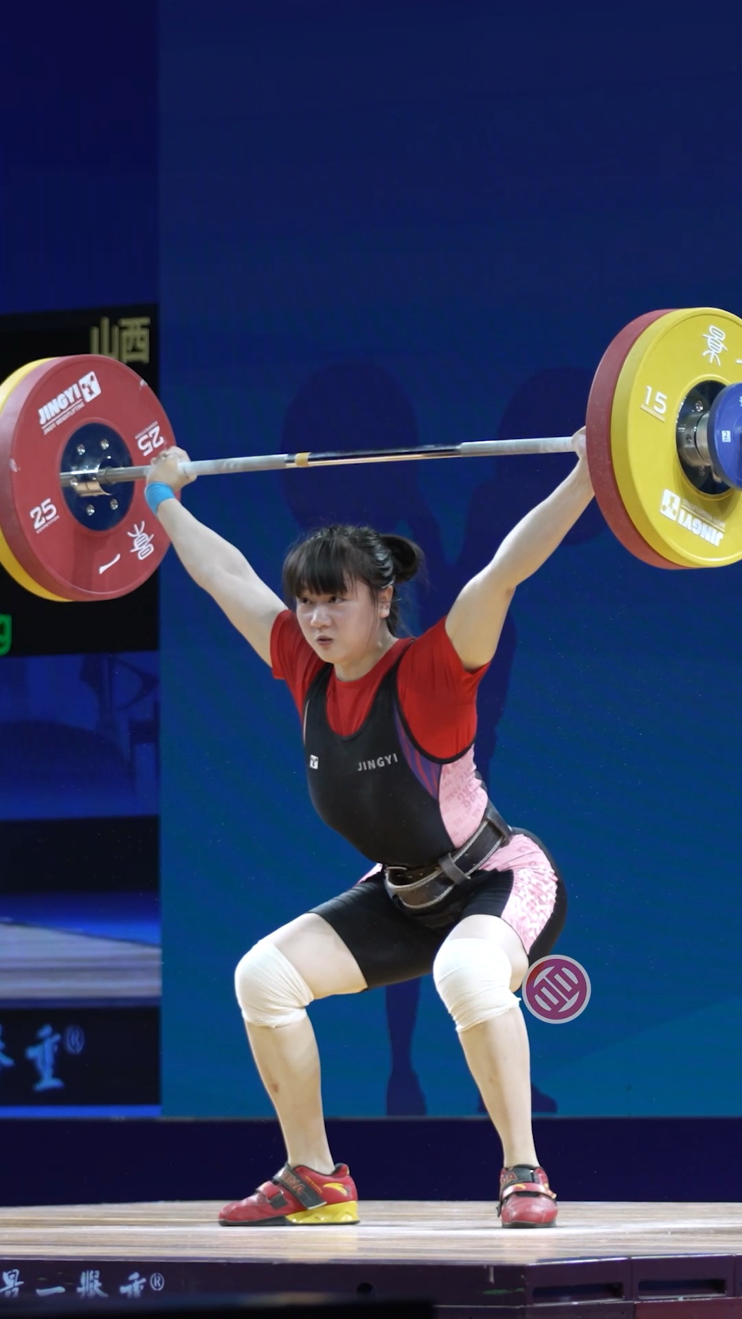 关于马来西亚运动员斩获银牌，战绩斐然的信息