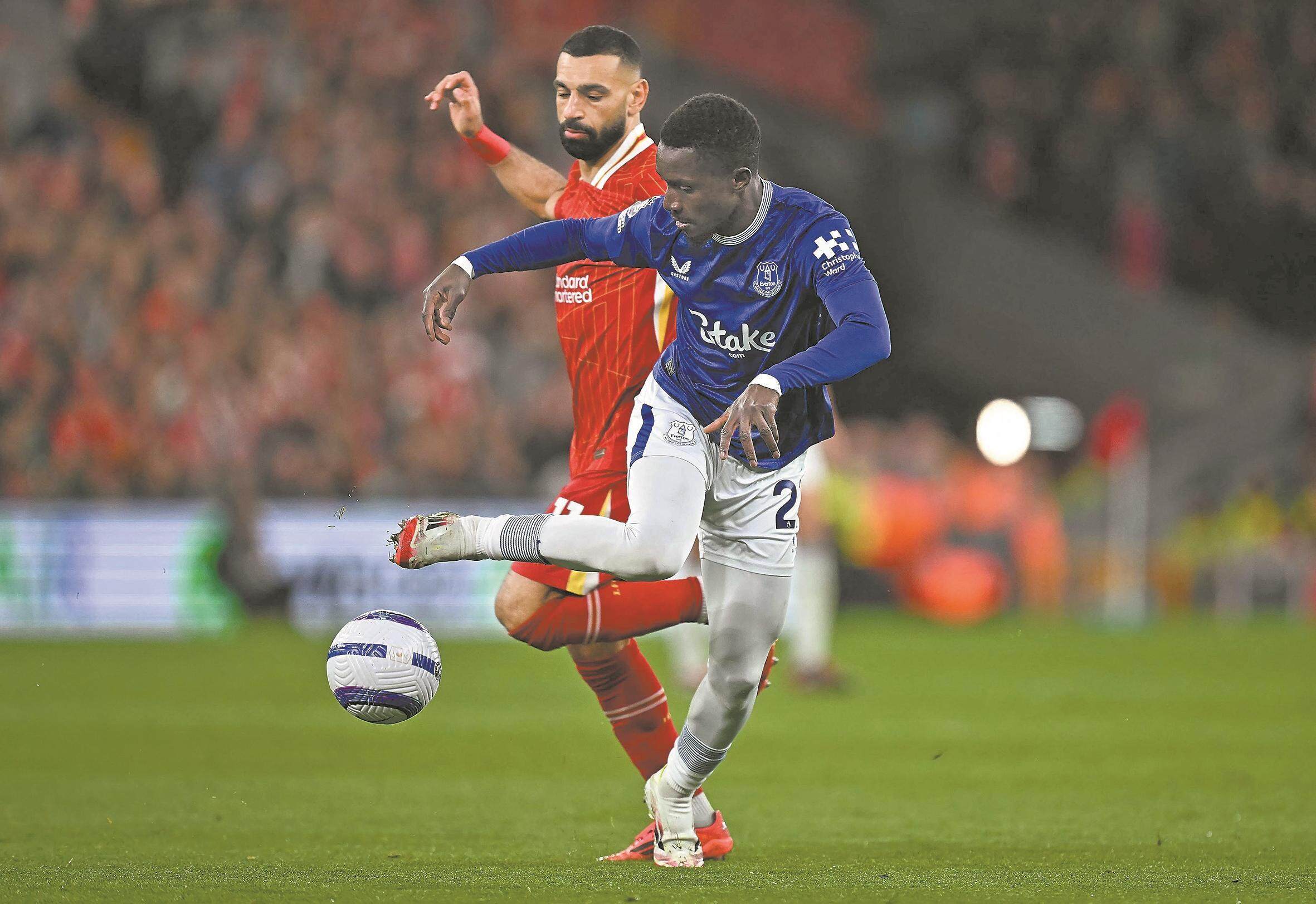 利物浦主场击败南安普敦,英超领先优势保持 利物浦主场击败南安普敦,英超领先优势保持