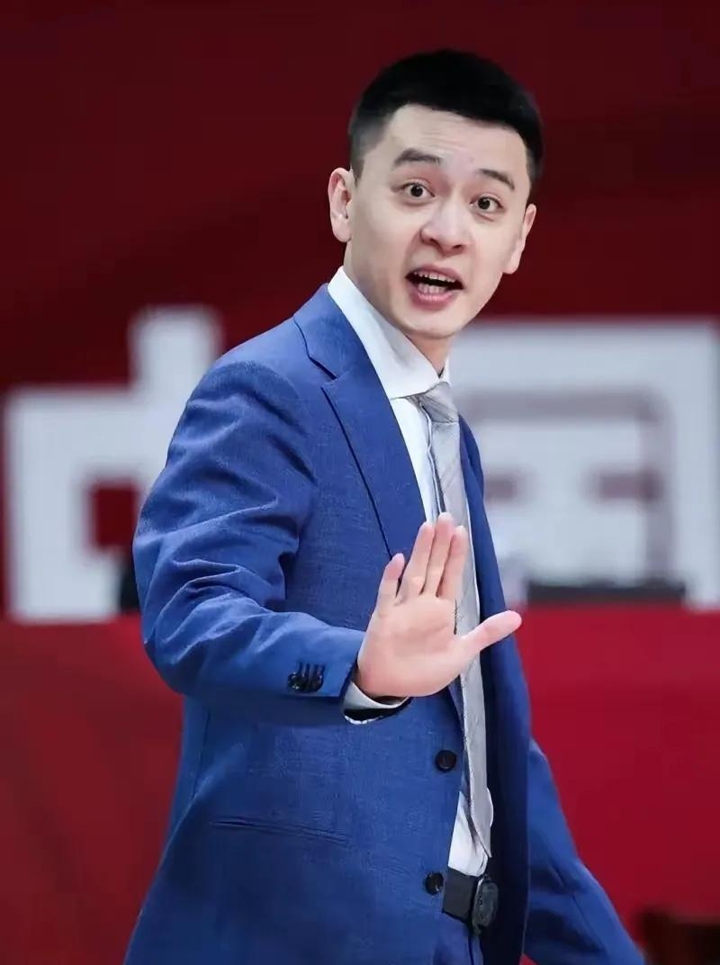 球员冷落闪耀表现，主教练遭遇质疑