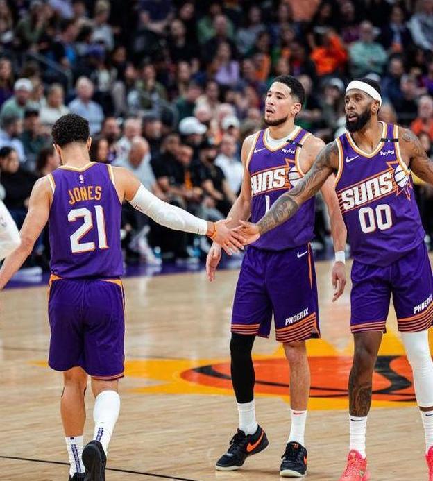 76人队逆转太阳队，取得五连胜