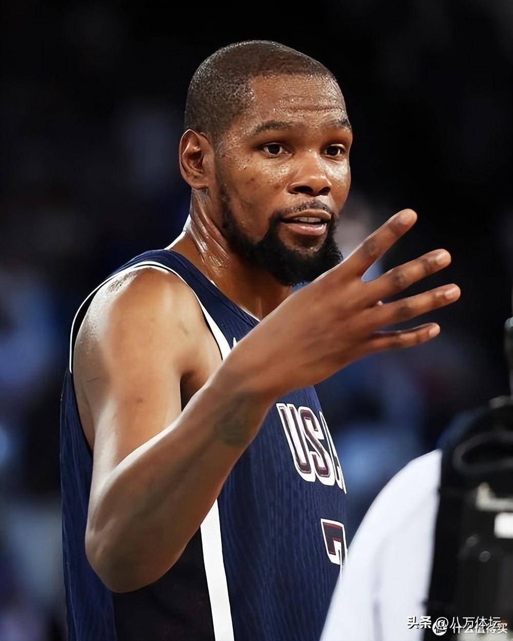 76人队逆转太阳队，取得五连胜