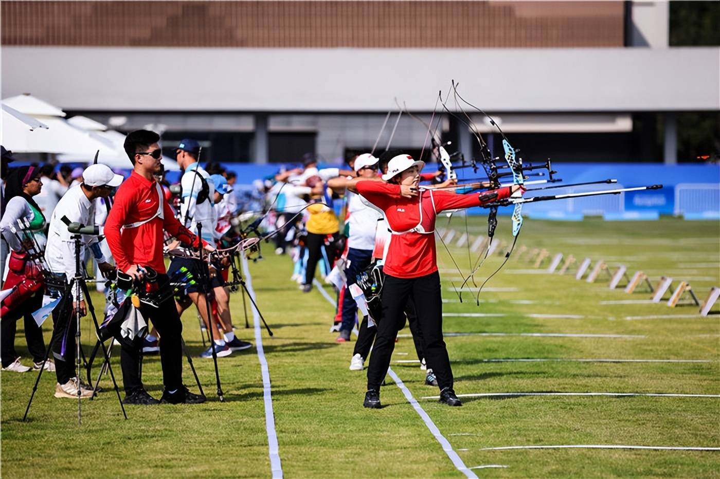 射箭男子团体决赛:中国队勇夺金牌的简单介绍 射箭男子团体决赛:中国队勇夺金牌的简单介绍