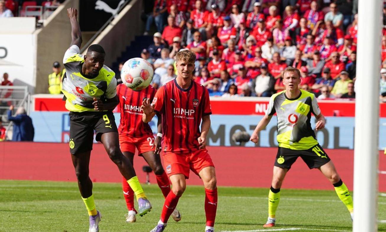 拜仁慕尼黑三叉戟启动多特蒙德三连胜的简单介绍