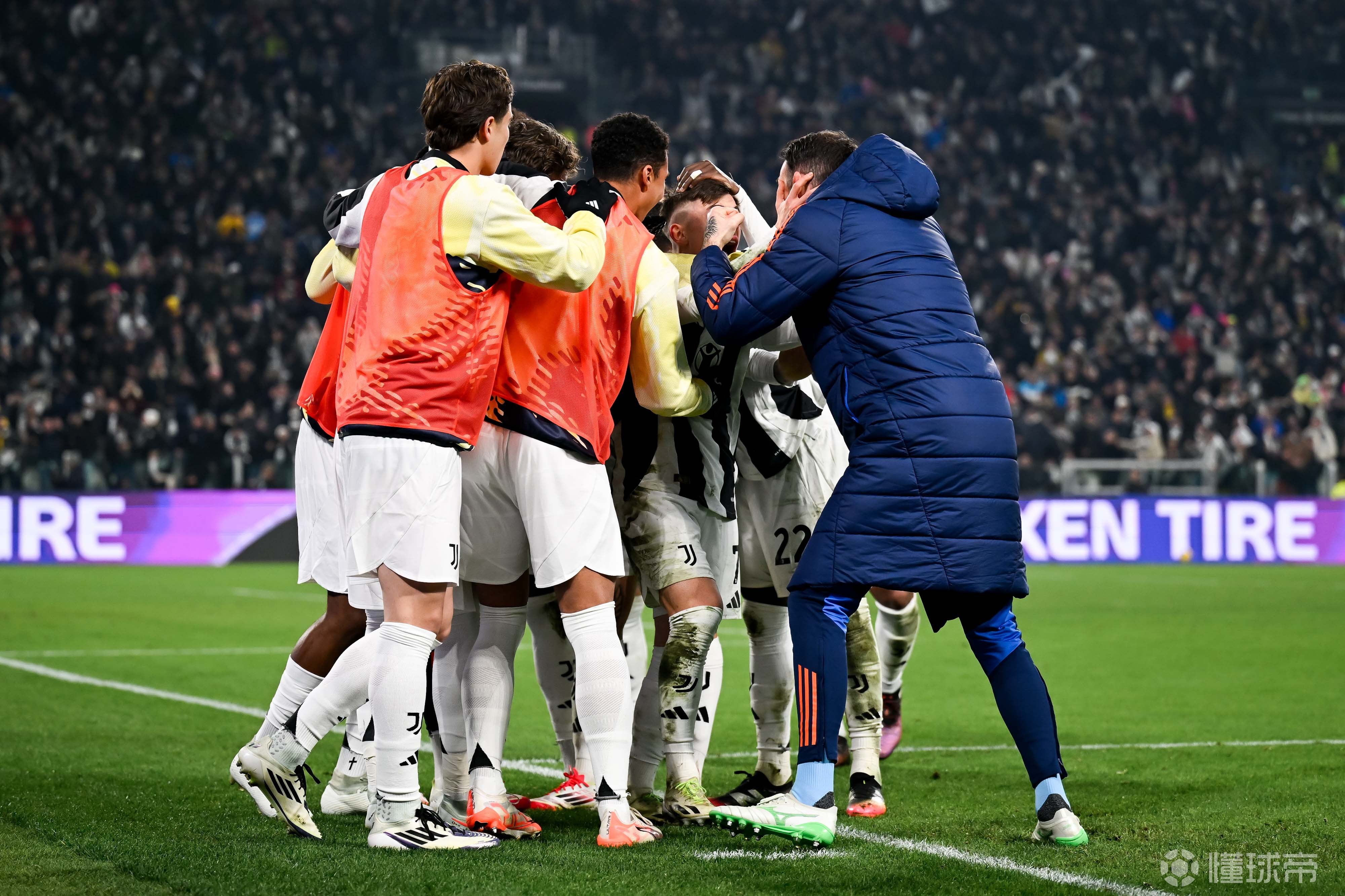 尤文主场击败对手,继续稳居积分榜榜首 尤文主场击败对手,继续稳居积分榜榜首