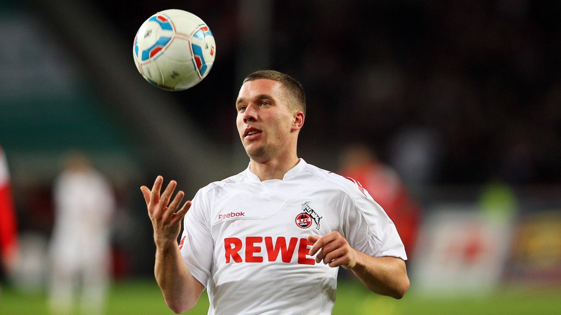 暗涌，当奥地利无名小卒绊倒红军巨人，足球史在萨拉热窝拐弯