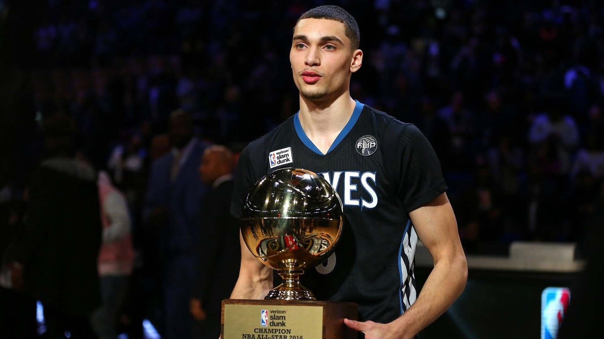 阿尔瓦雷斯,一束刺穿红色壁垒的冷光